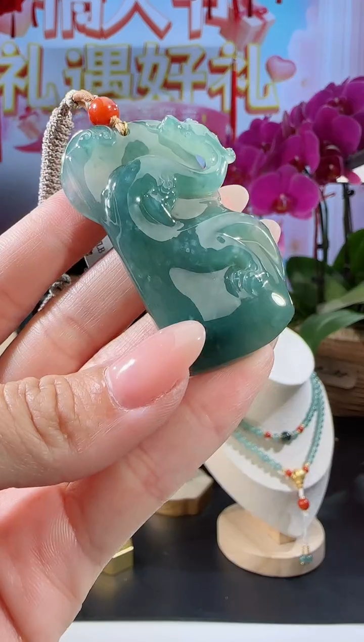 【闪购商品】翡翠吊坠(不含链)未镶嵌龙牌