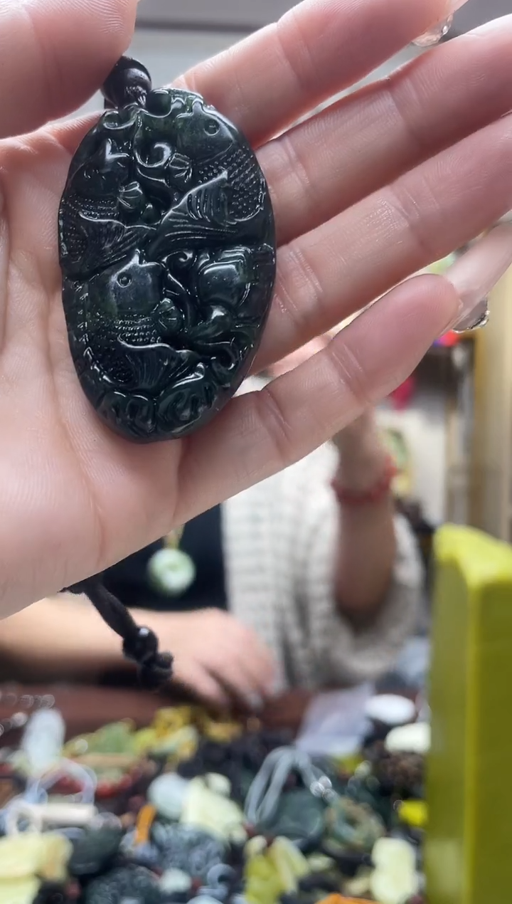 未镶嵌岫玉吊坠·