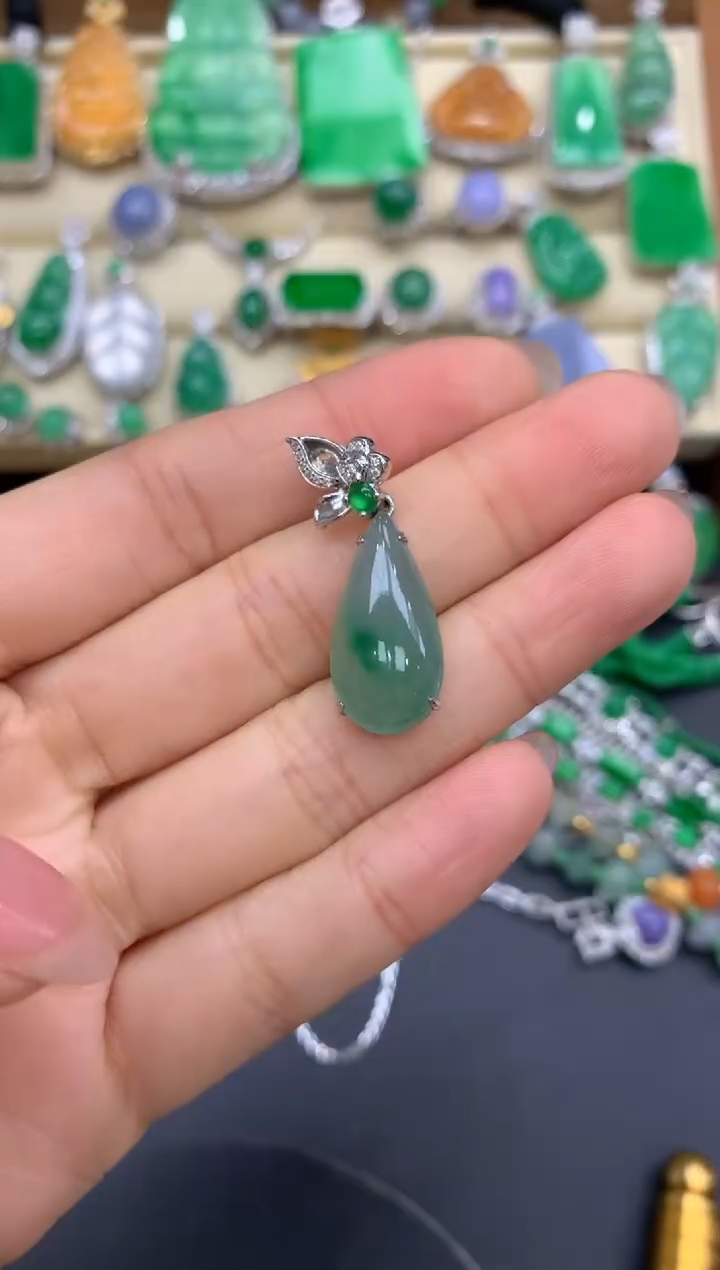 【闪购商品】翡翠颈饰18K金镶嵌340-中国好珍宝