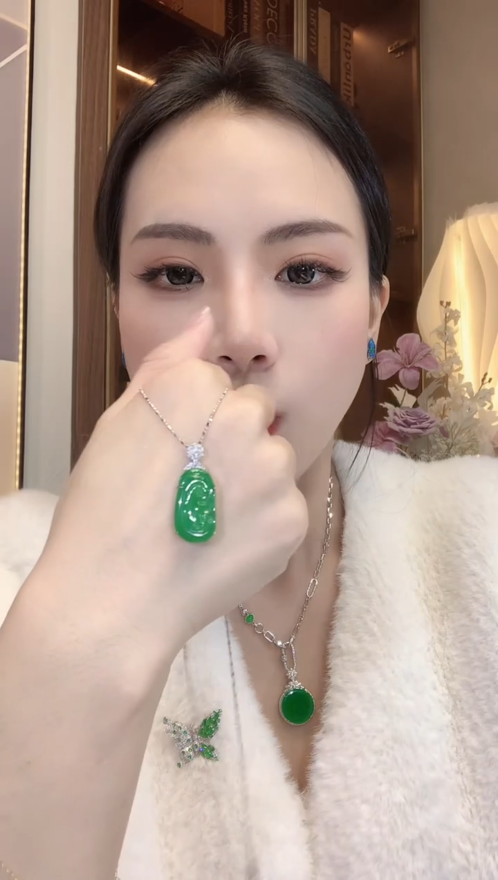 【闪购商品】翡翠吊坠(不含链)18K金镶嵌A36 多样性发货一件