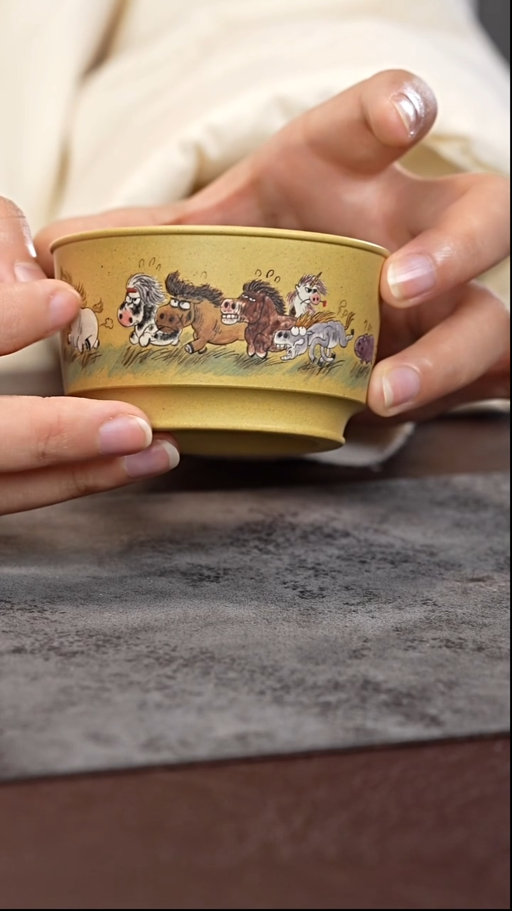 茶杯紫泥本绿八骏图