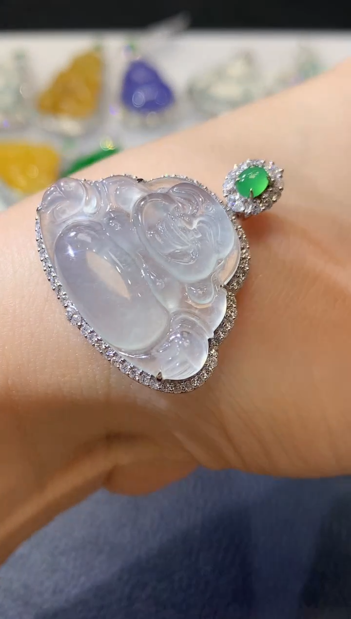 【闪购商品】翡翠吊坠(不含链)18K金镶嵌A59