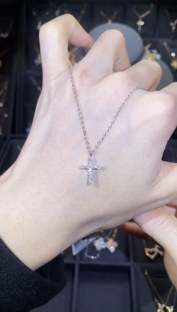 【闪购商品】钻石套链18K金镶嵌18K金白 多人  十字架