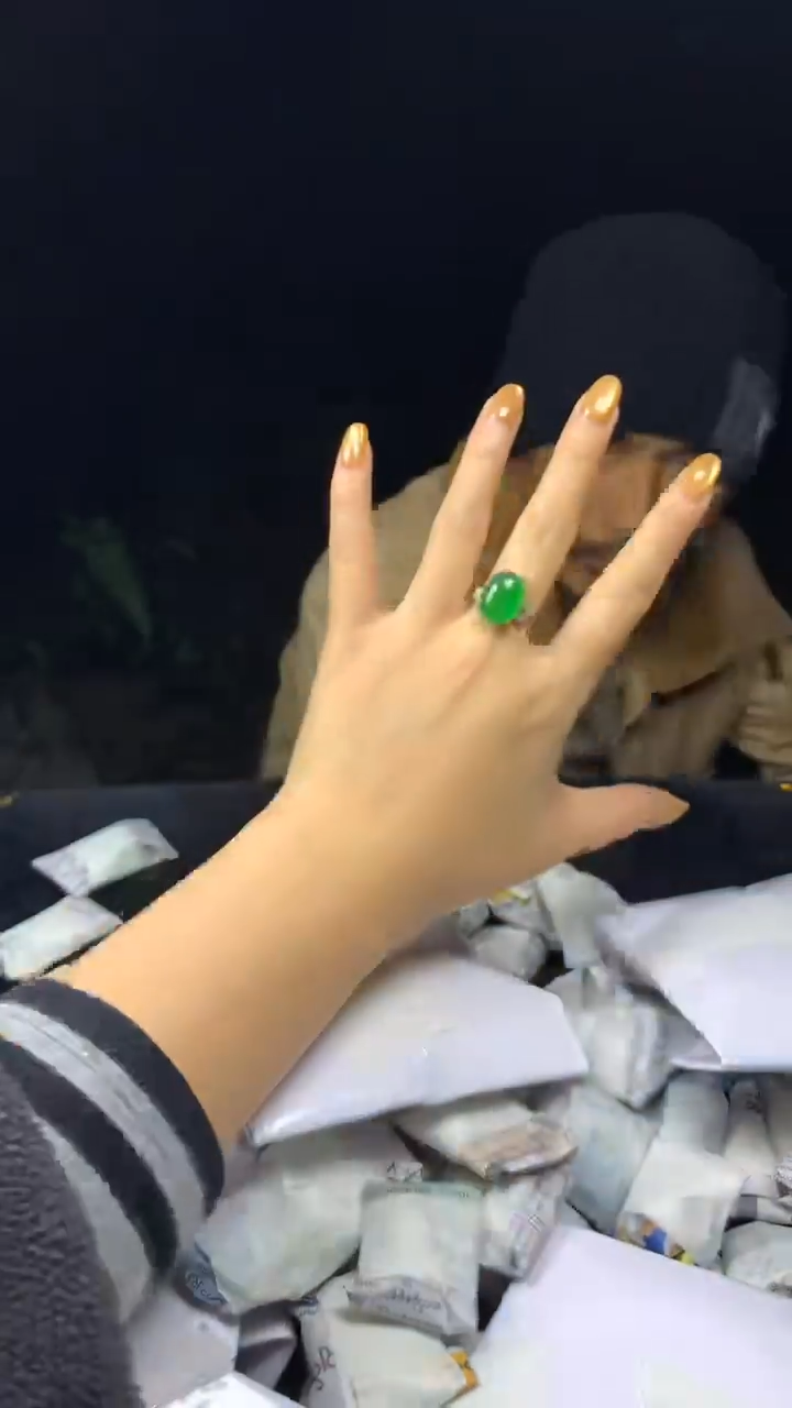 满色吊坠 所见即所得！！