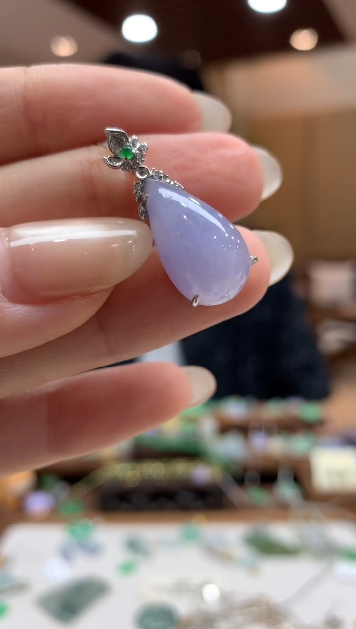 翡翠18K金镶嵌吊坠(不含链)水滴