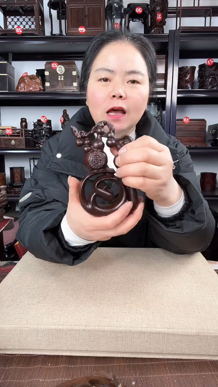 【闪购商品】木2998老李红木工艺品