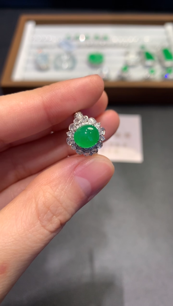 【闪购商品】翡翠戒指18K金镶嵌A1-18800