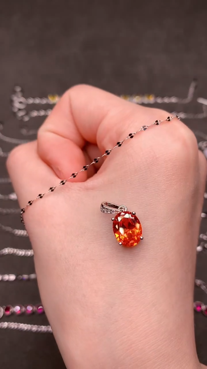 【闪购商品】彩色蓝宝石颈饰银S925镶嵌......