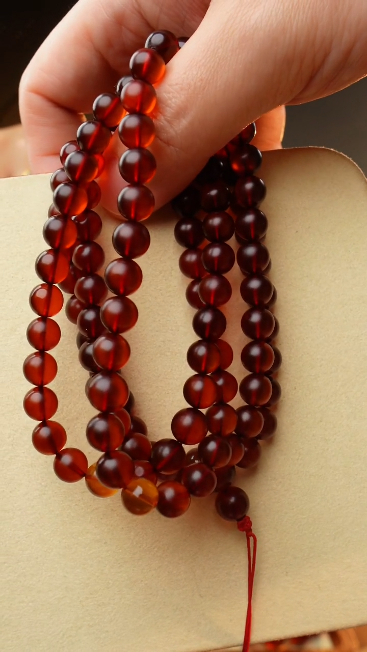 【闪购商品】琥珀裸石未镶嵌8+血珀108