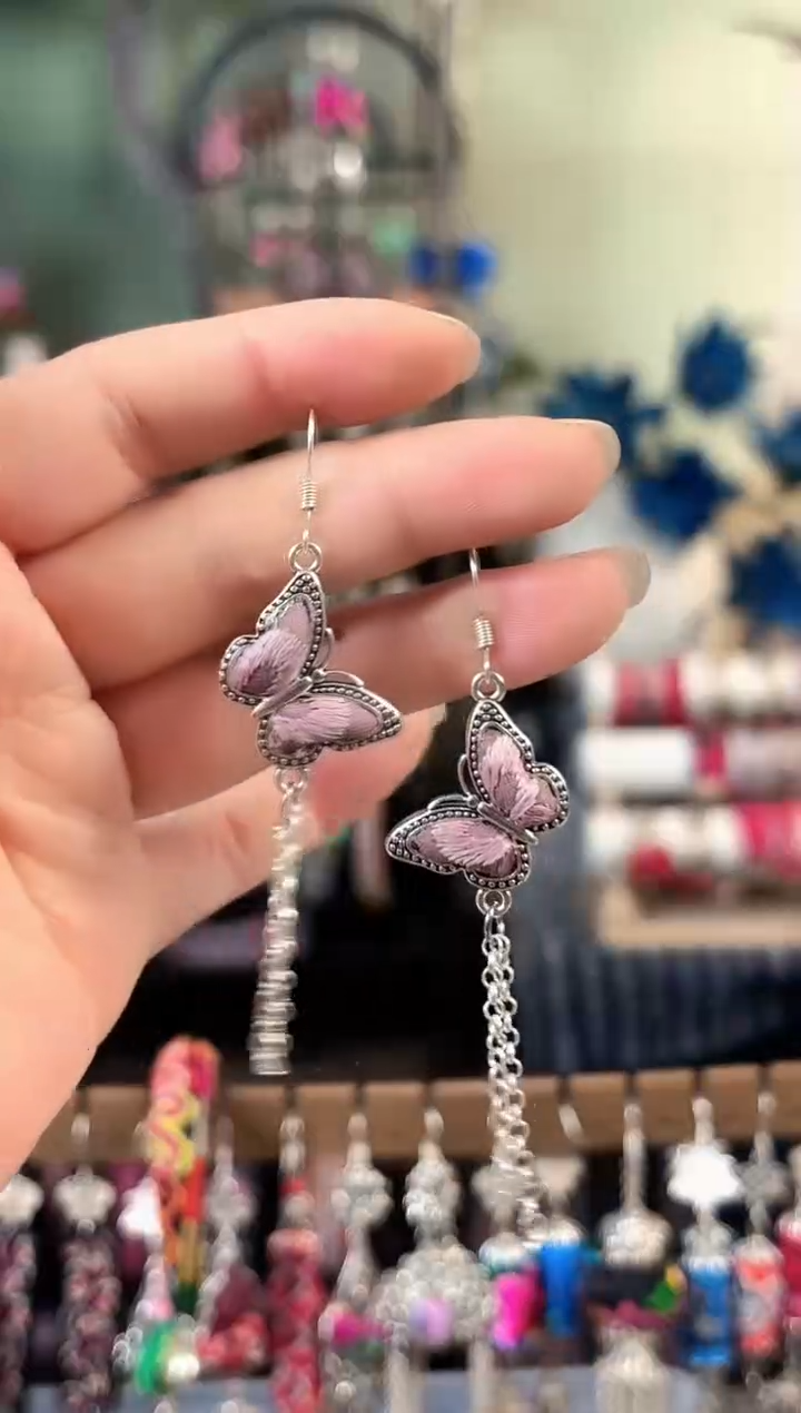 彩云南阁非遗老绣饰品116