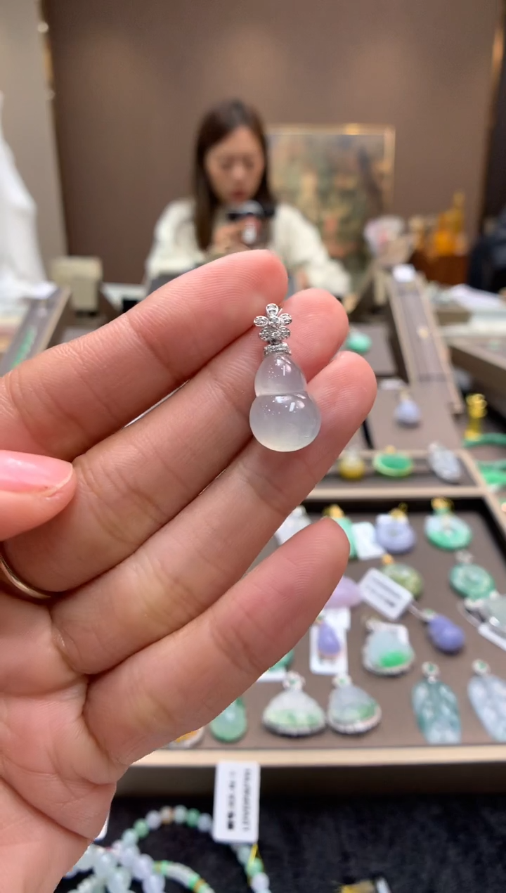 【闪购商品】翡翠颈饰18K金镶嵌葫芦