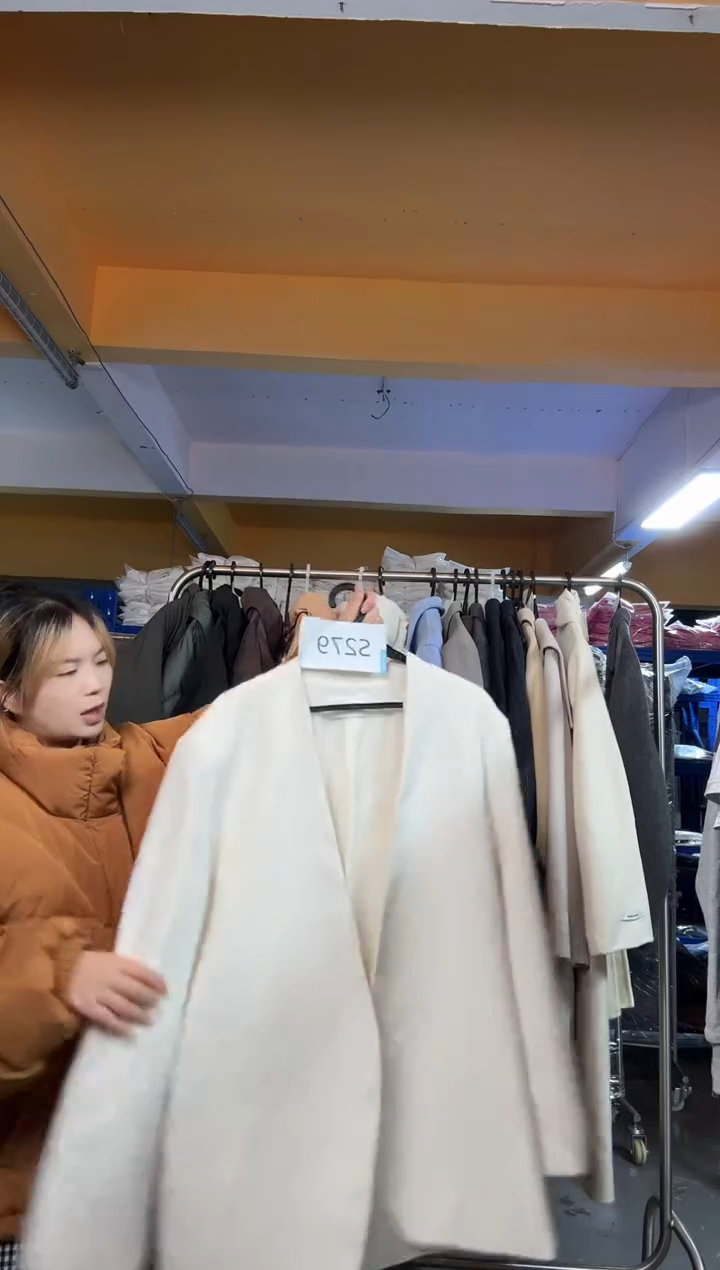 S279杏色西装均码