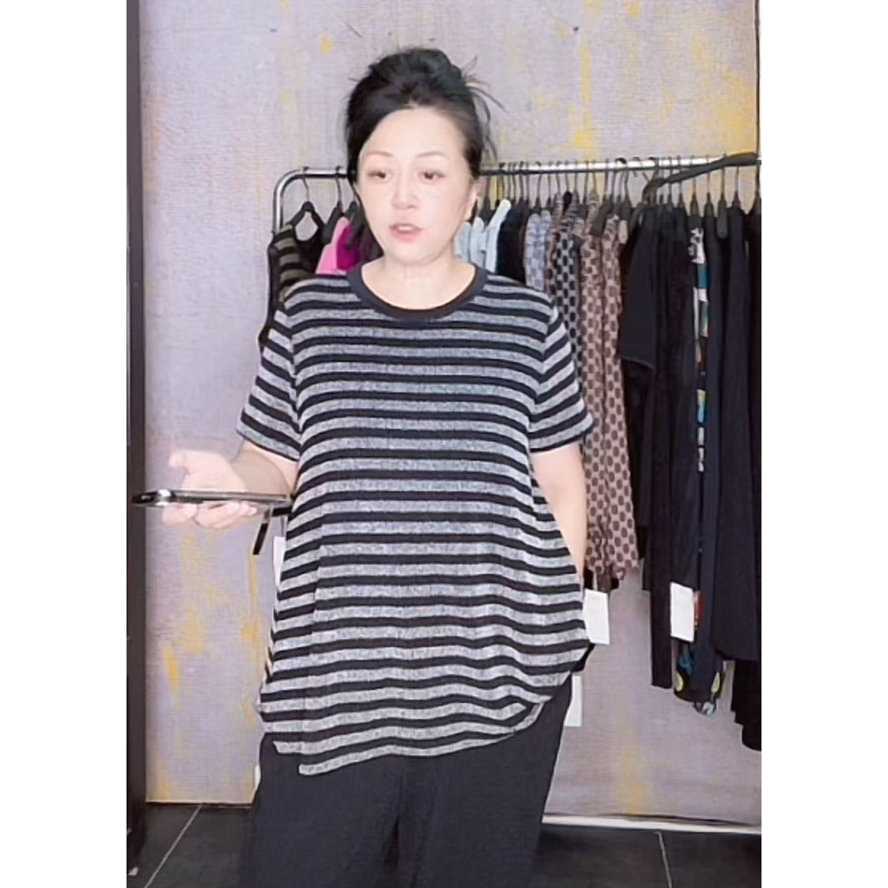 妙唐亮丝黑银条T恤半袖针织短袖条纹时尚常规夏季3102黑银条