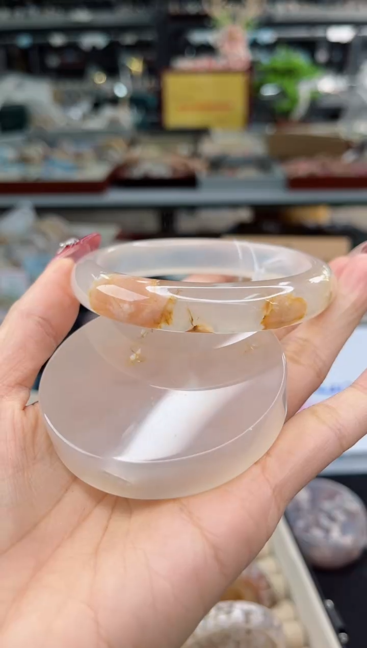 【闪购商品】石英质玉手镯未镶嵌64圈口（赠品镯心）6452150