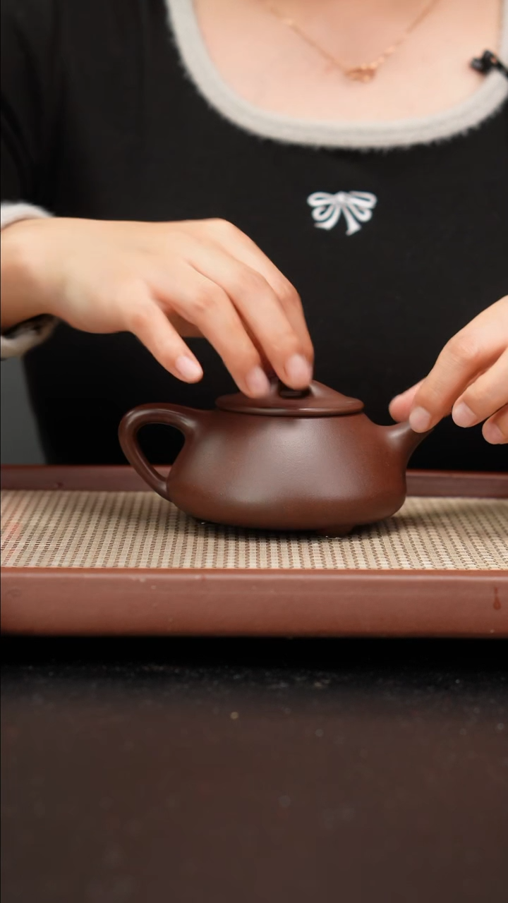 【闪购商品】紫砂茶壶全手工铁芯老紫景舟石瓢