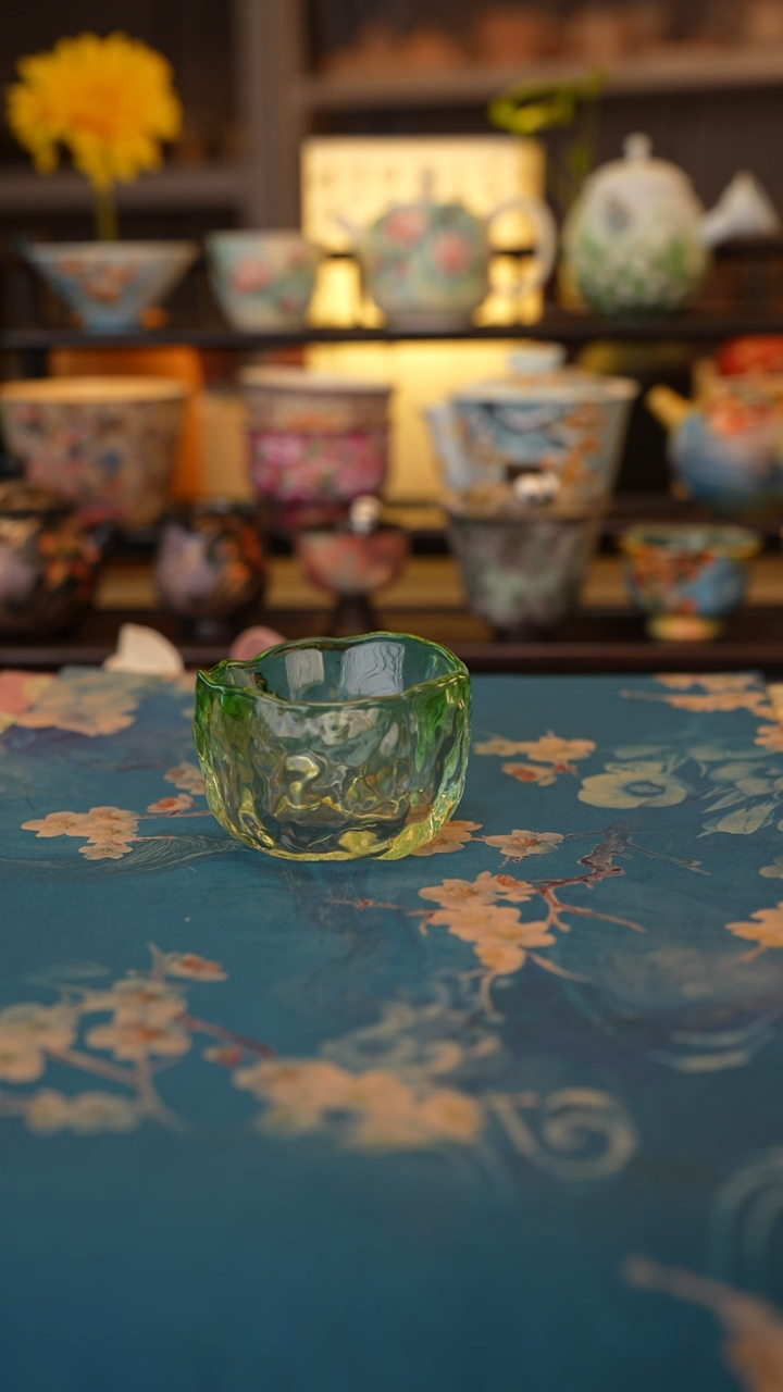 【闪购商品】福利品 绿色琉璃杯