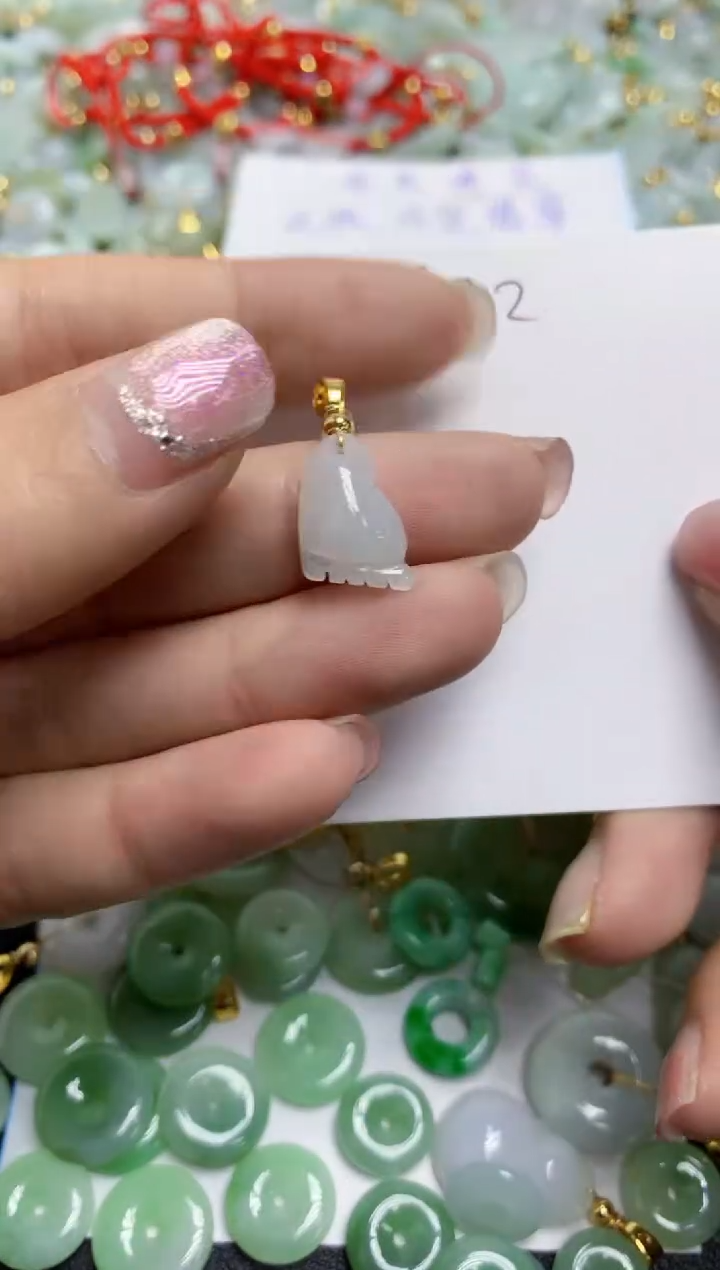 【闪购商品】翡翠颈饰合金天然翡翠A货