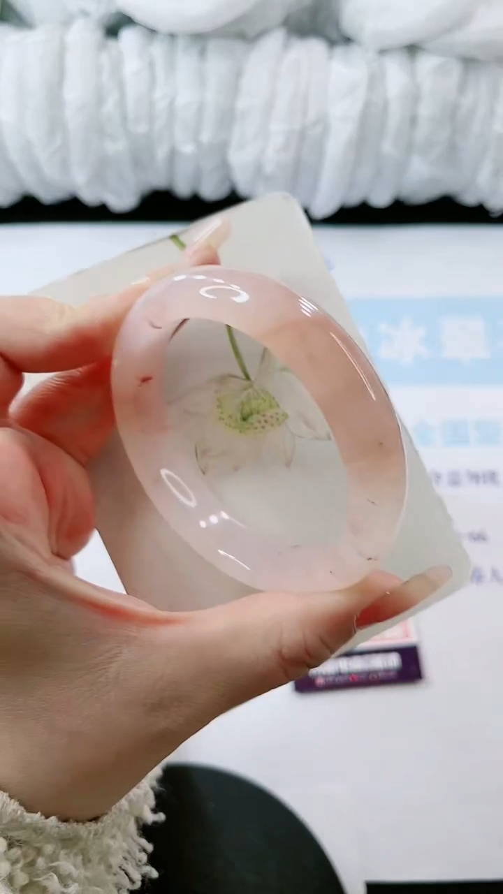 【闪购商品】石英质玉手镯未镶嵌多样性发货E681