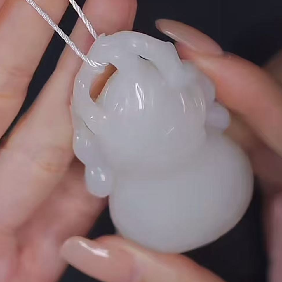 清代和田玉葫芦 1