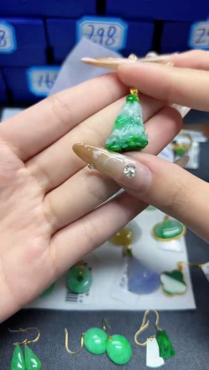 【闪购商品】翡翠颈饰18K金镶嵌Y缅料A货/支持复检/一件