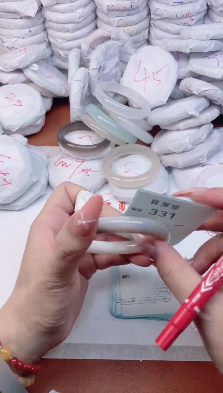 【闪购商品】玛瑙/玉髓手镯未镶嵌331