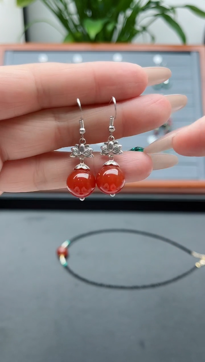 【闪购商品】南红玛瑙耳饰银S925镶嵌302