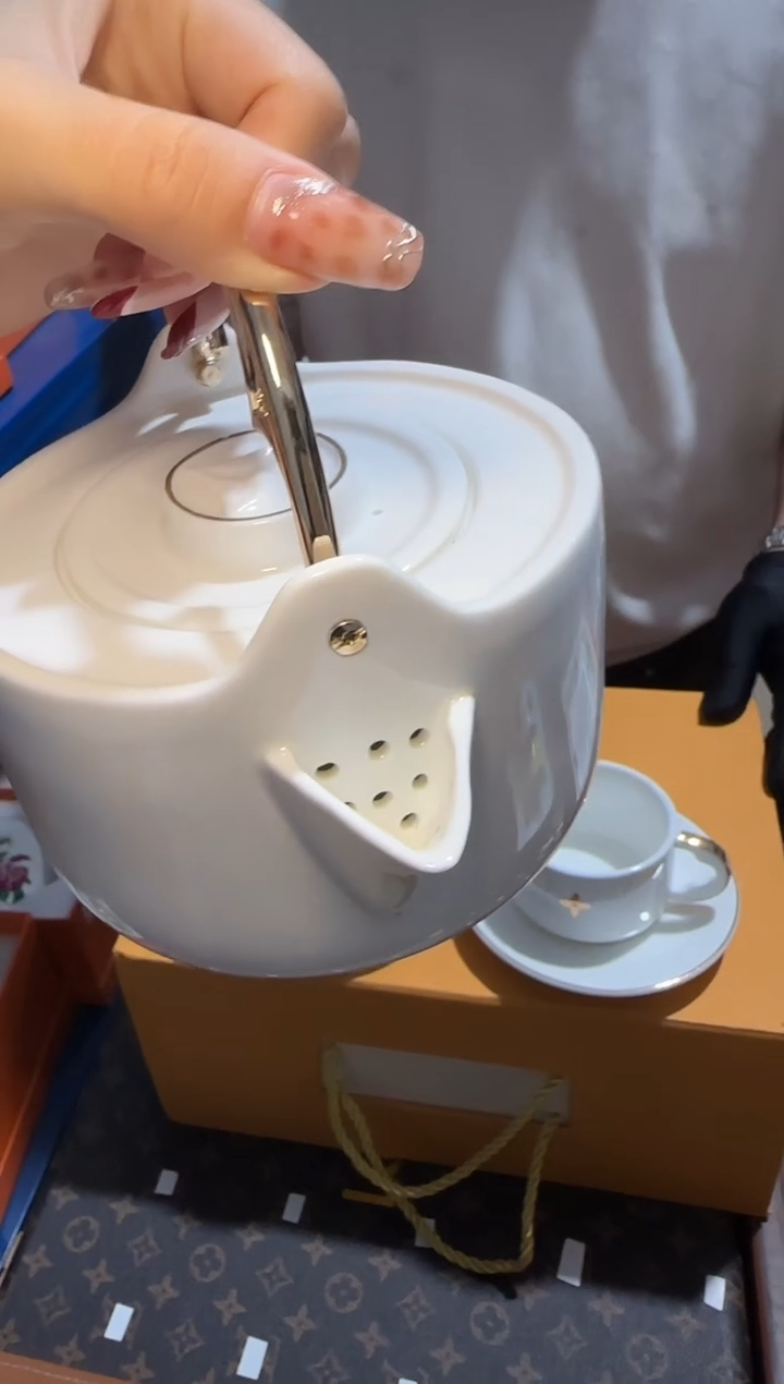 瓷片-----000-----