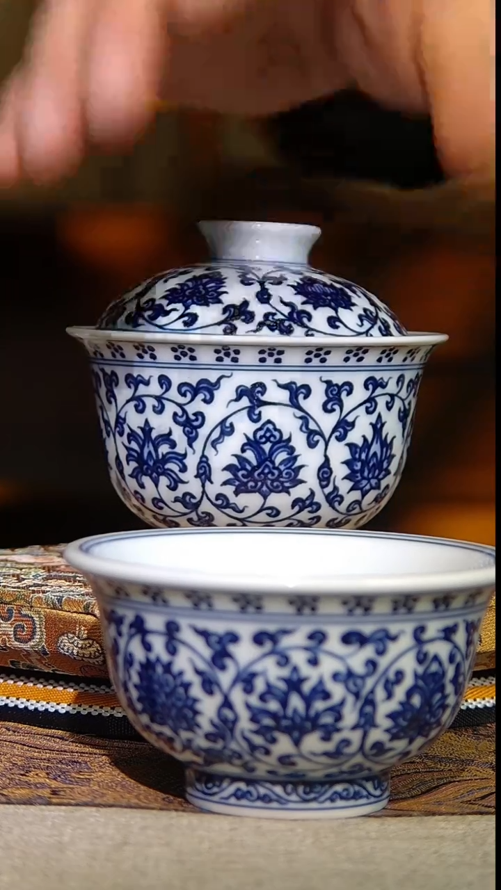 老玩家必入景德镇全手工青花缠枝莲套组