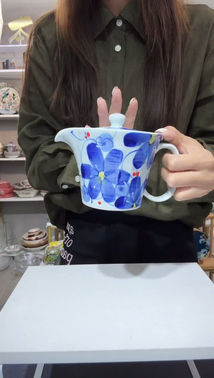 陶瓷有田烧茶壶一只蓝色
