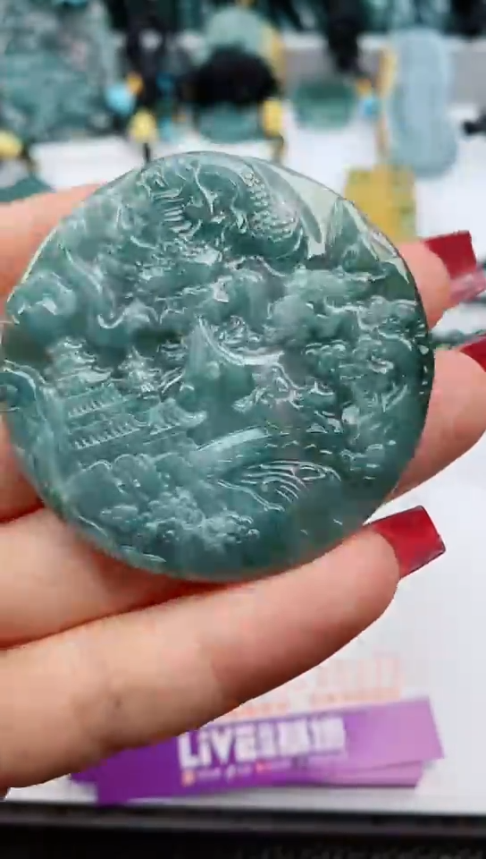 【闪购商品】翡翠颈饰未镶嵌          