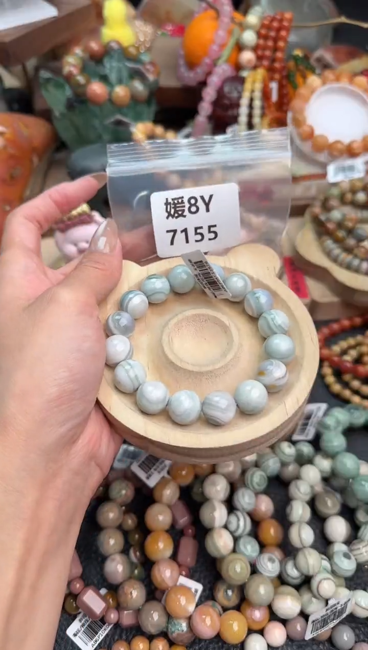 【闪购商品】石英质玉手链未镶嵌8Y7155
