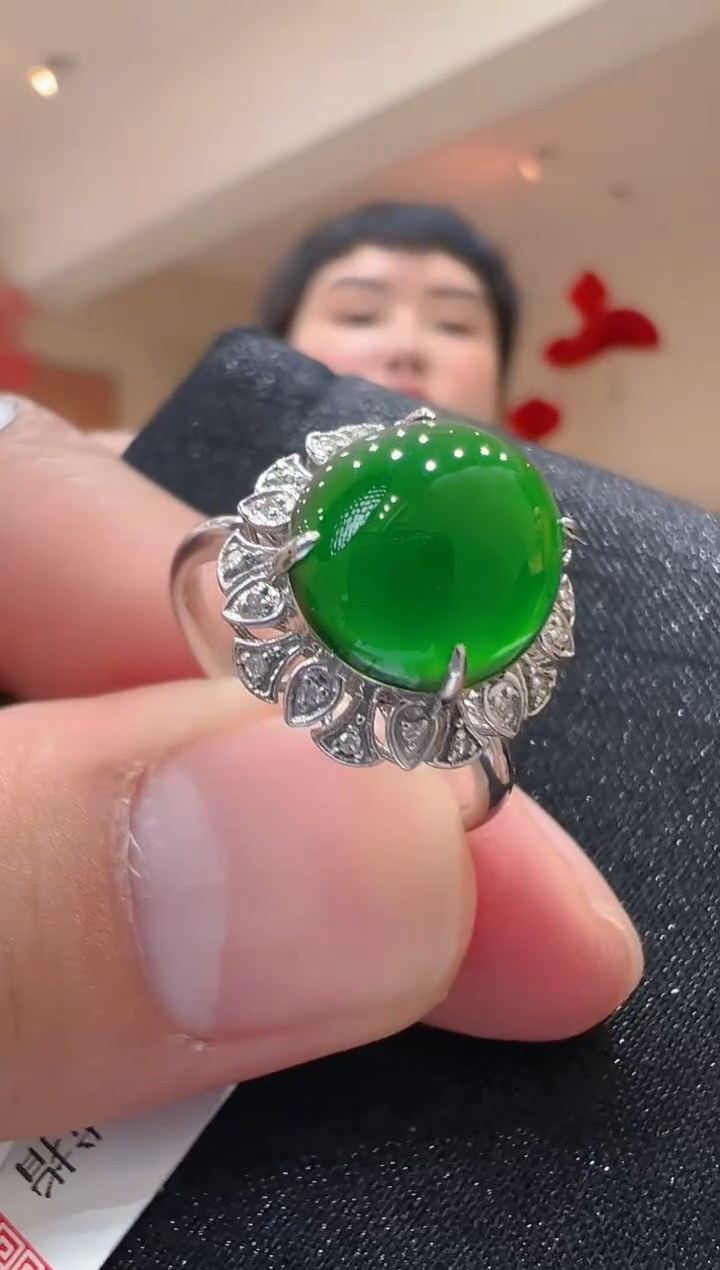 【闪购商品】翡翠戒指18K金镶嵌            