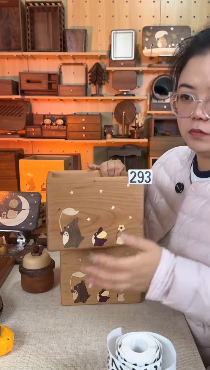 木293号樱桃木龙猫方形收纳筐