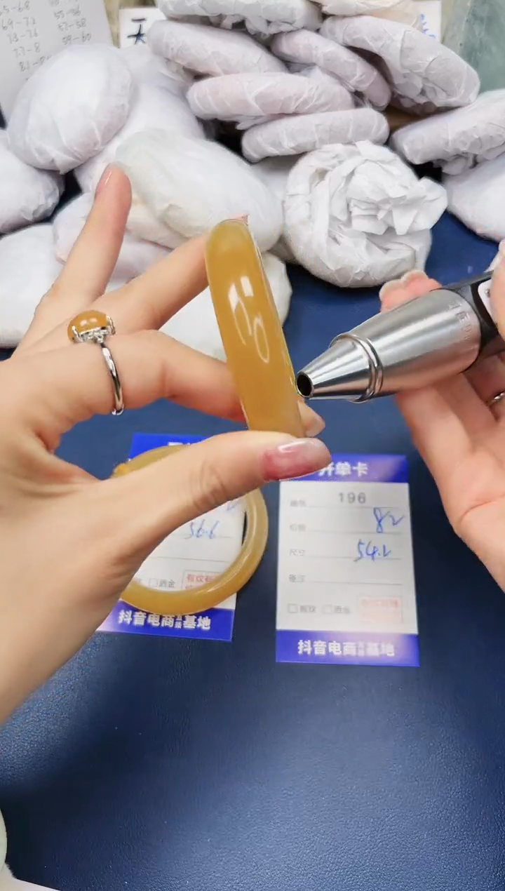 【闪购商品】石英质玉手镯未镶嵌196-财气镯54圈口