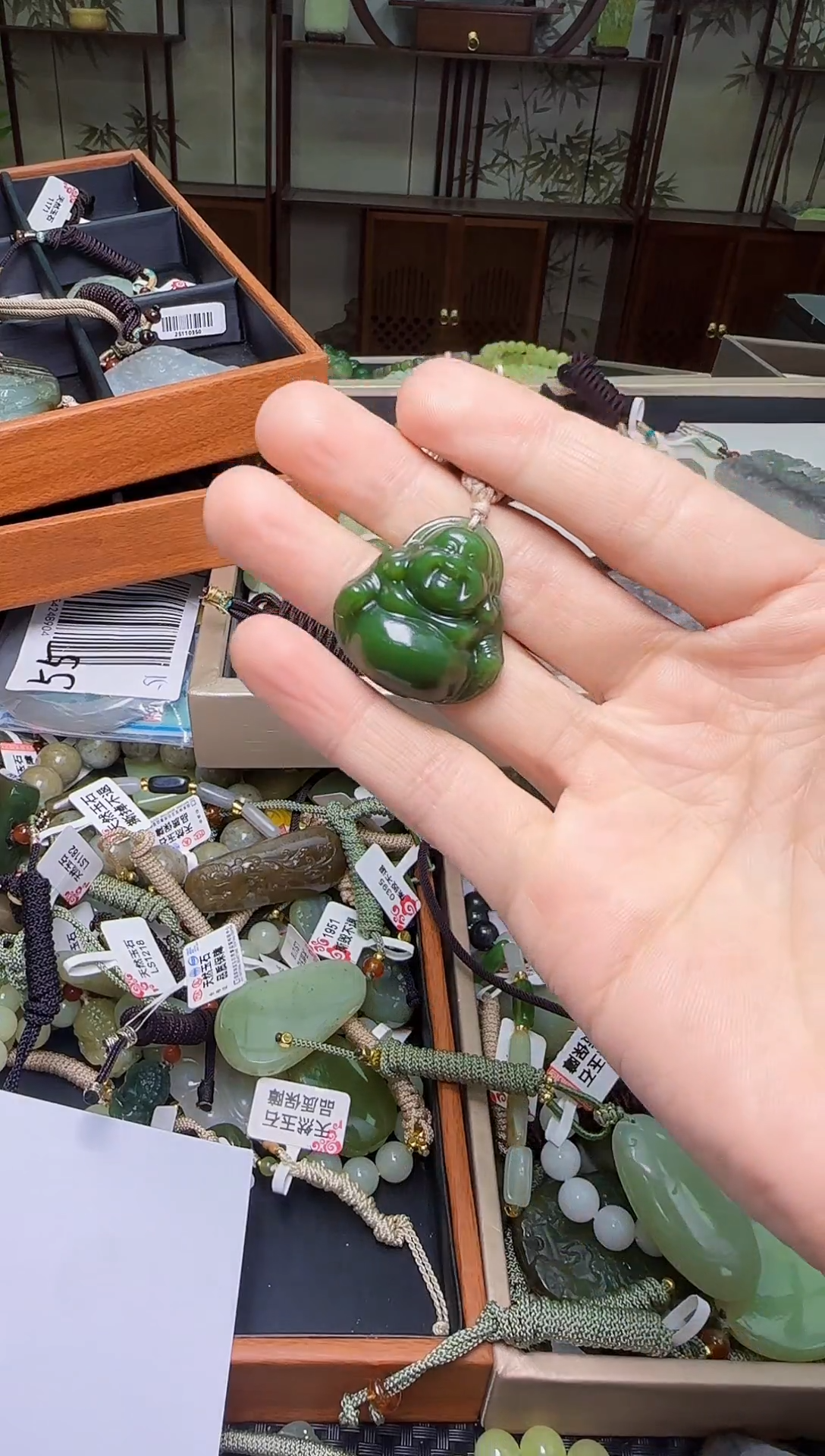 颈饰未镶嵌和田玉1