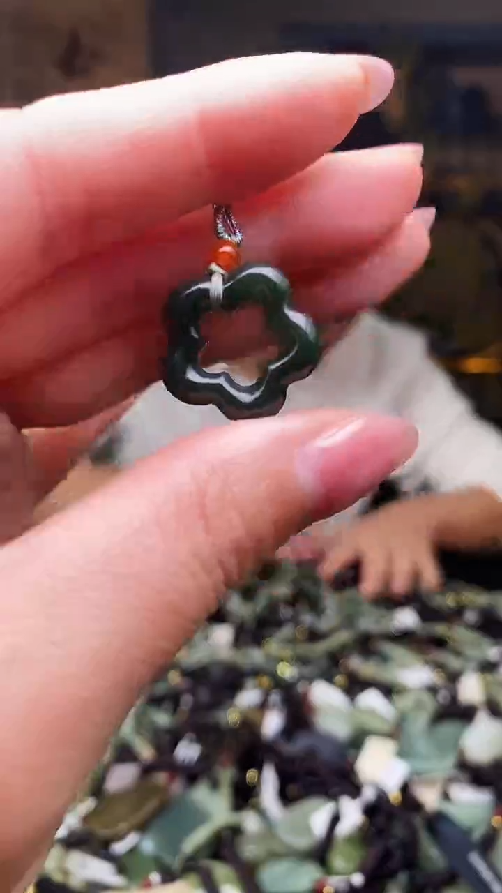 颈饰未镶嵌和田玉多样性发货，拍一发一