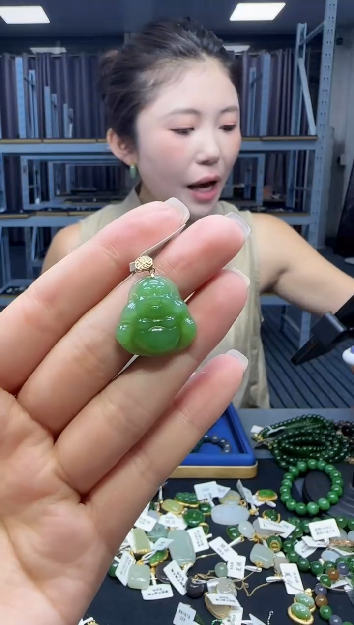 和田玉18K金镶嵌挂件1