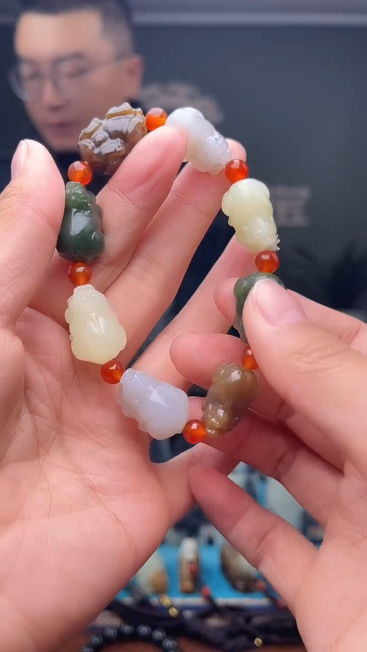 未镶嵌和田玉挂件1