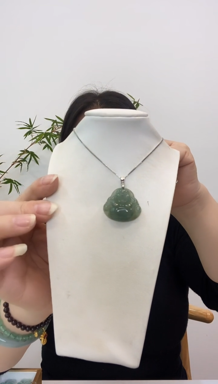 【闪购商品】翡翠颈饰银S925镶嵌佛公赠合金链