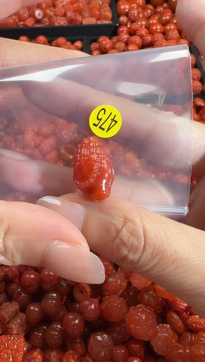 颈饰未镶嵌南红玛瑙1