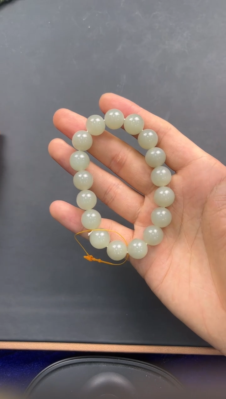 未镶嵌手串和田玉且末青白手串卡12微色差