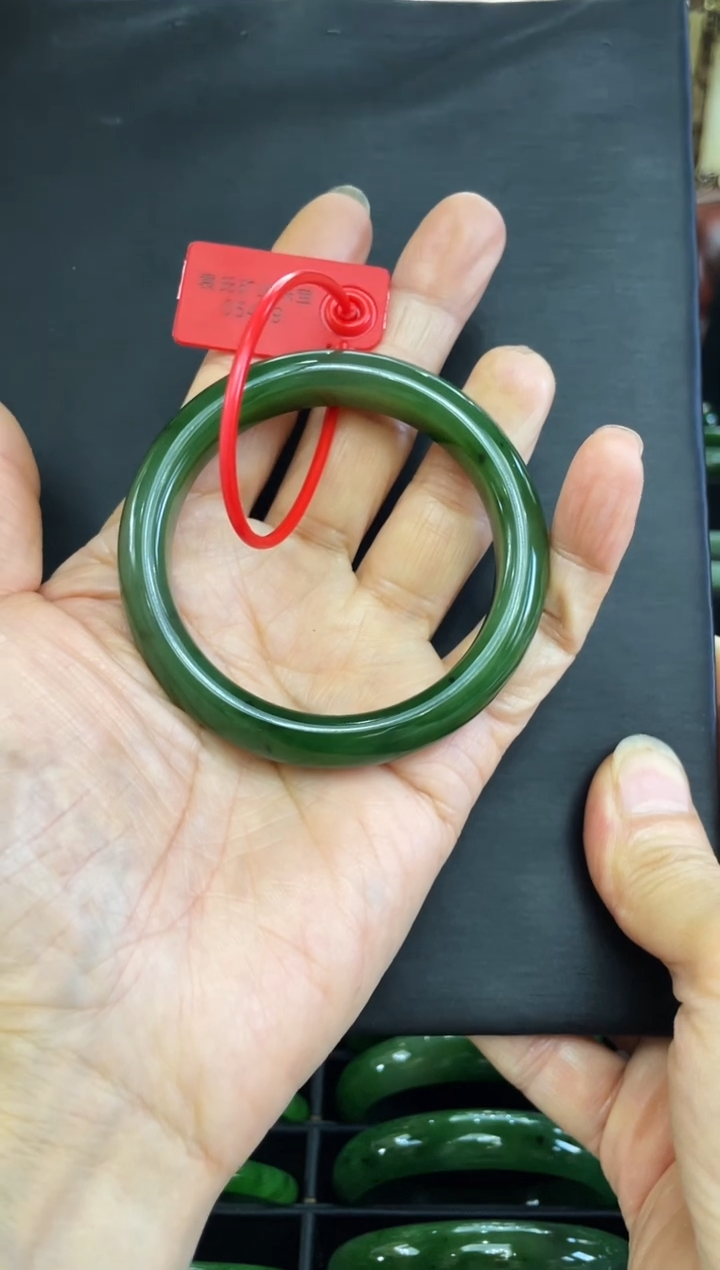 未镶嵌手镯和田玉（碧玉）输*439