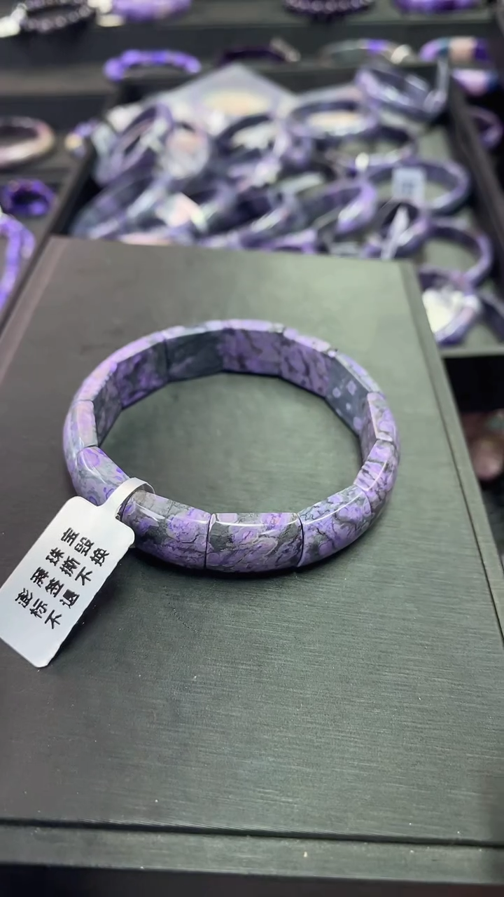 未镶嵌苏纪石（舒俱来）手排D60号手排