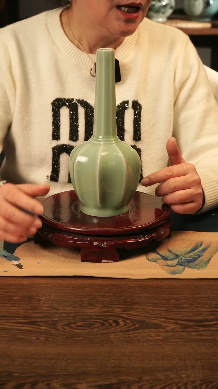 【闪购商品】龙泉青瓷 梅青 铸剑瓶