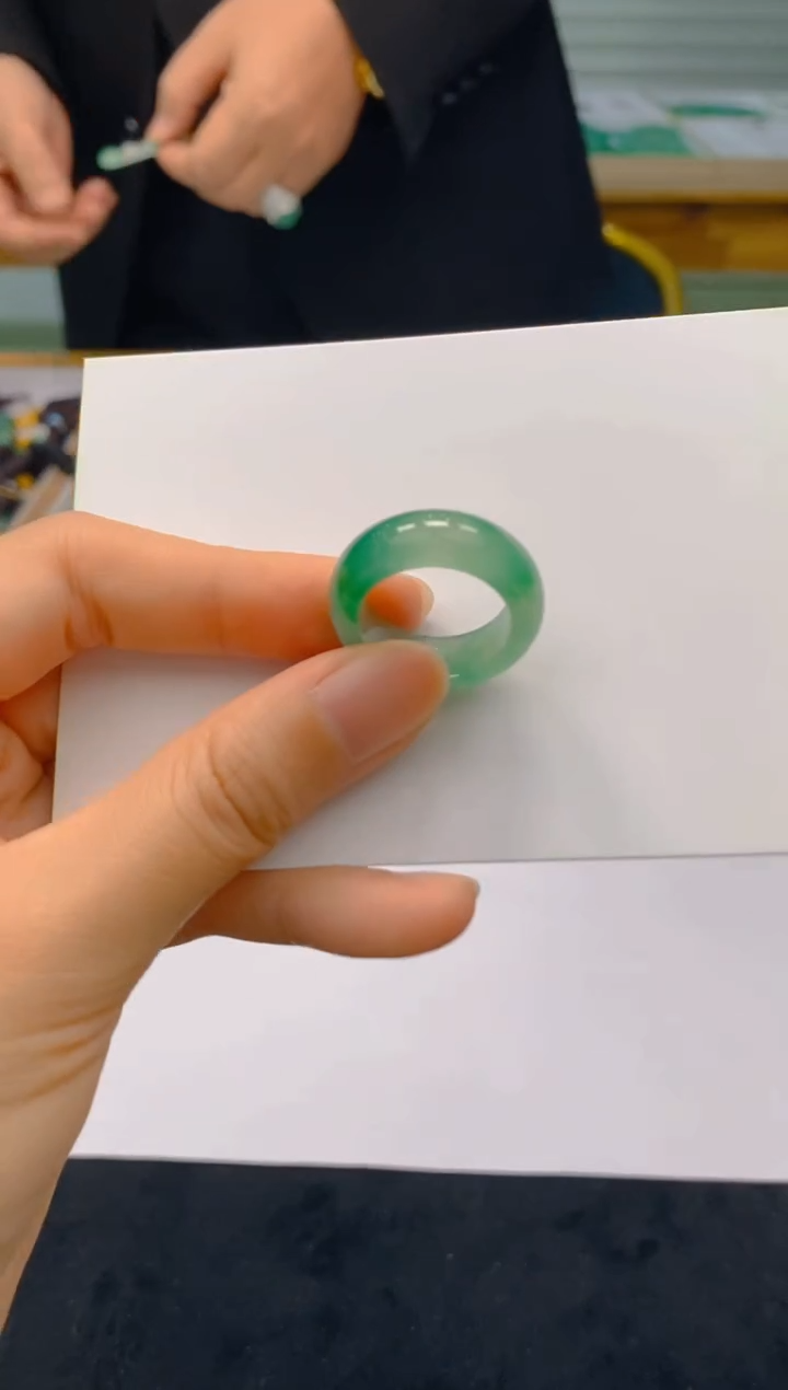 【闪购商品】石英质玉戒指未镶嵌124