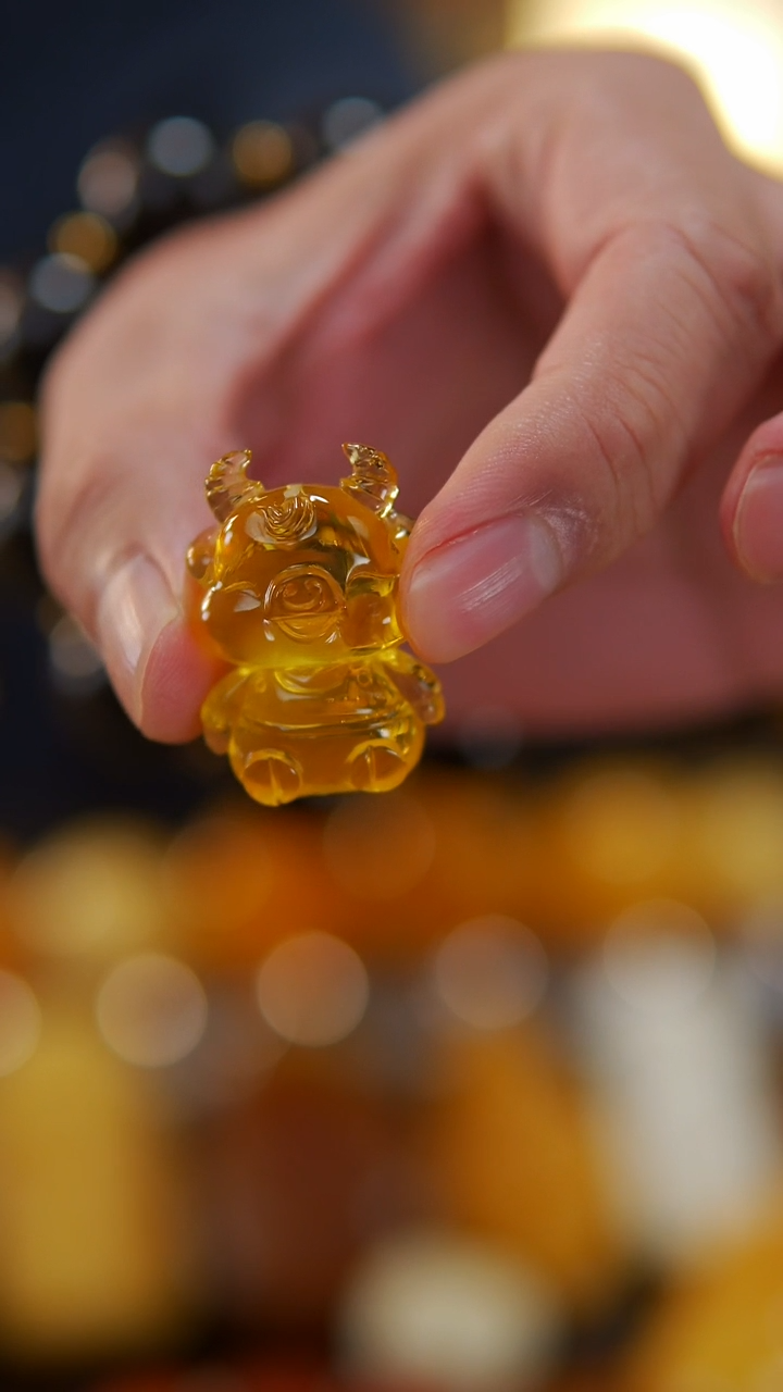 【闪购商品】琥珀裸石未镶嵌2.67生肖牛