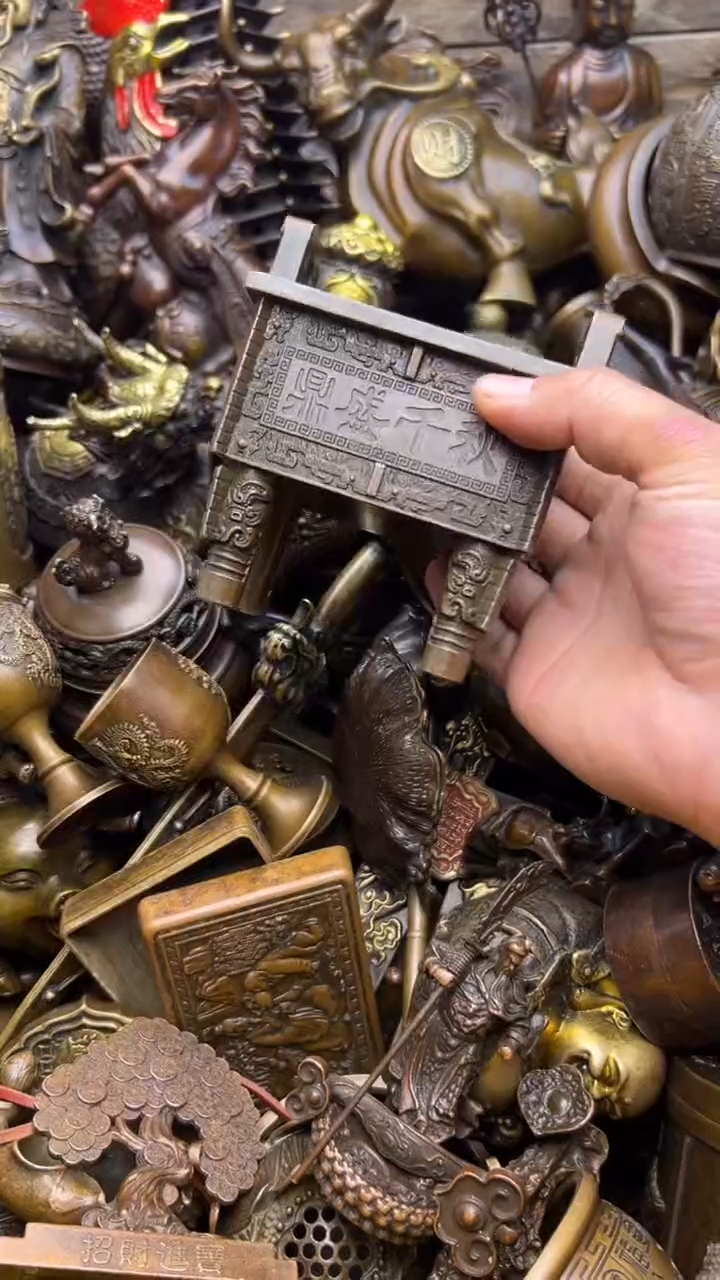 精美铜器，点击下单