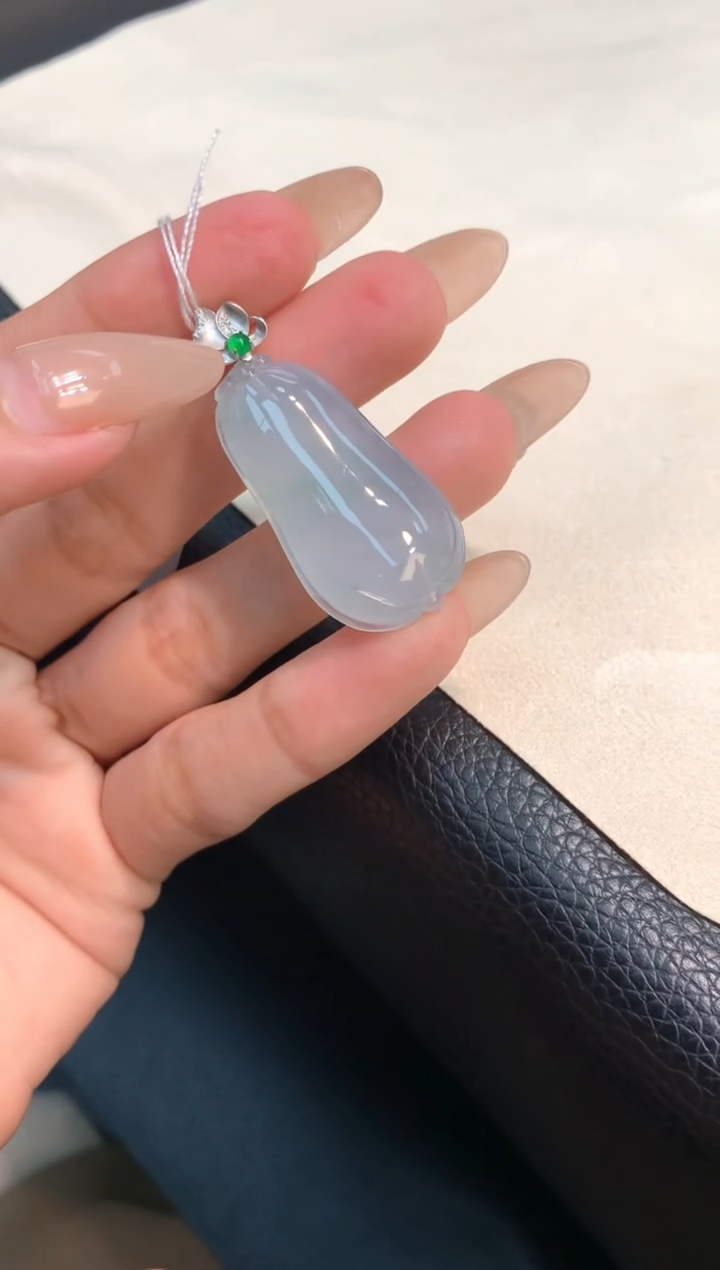 翡翠18K金镶嵌吊坠(赠链)吊坠