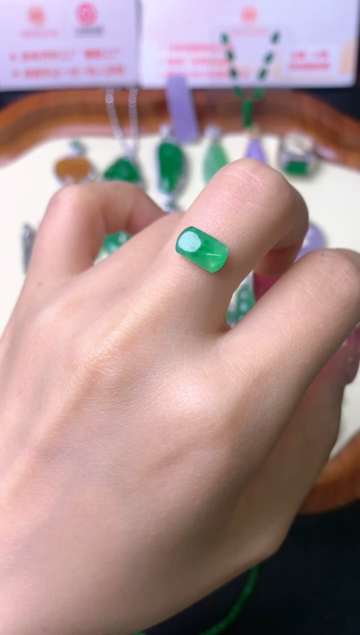 【闪购商品】定制翡翠未镶嵌裸石（镶嵌定制）