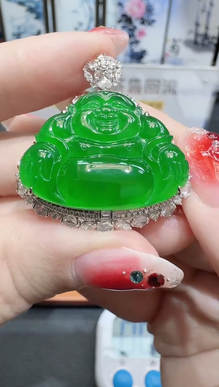 颈饰18K金镶嵌翡翠我**风寄售回流，24小时鉴赏期